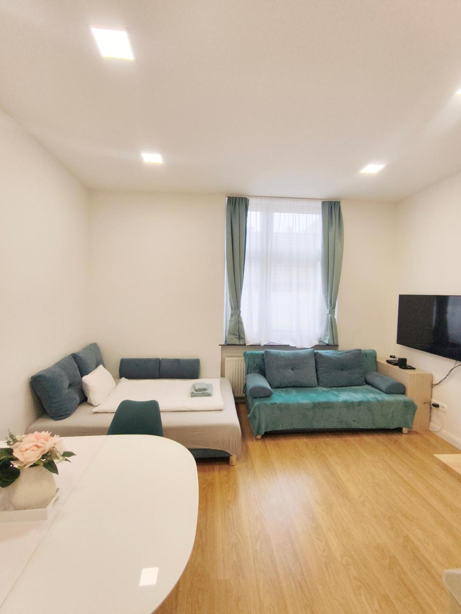 Ruyi Holiday Sopron Exterior photo